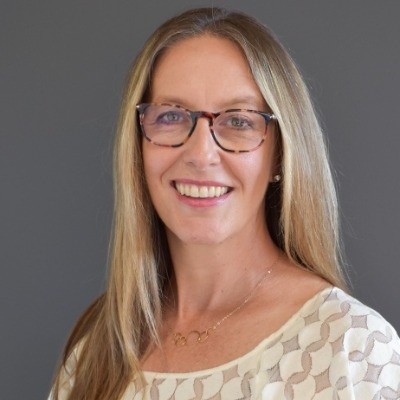Lara Galloway, SVP of Channel Management at White Glove, Interviewed on the Influential Entrepreneurs Podcast 21 Lara Galloway, SVP of Channel Management at White Glove, Interviewed on the Influential Entrepreneurs Podcast 21