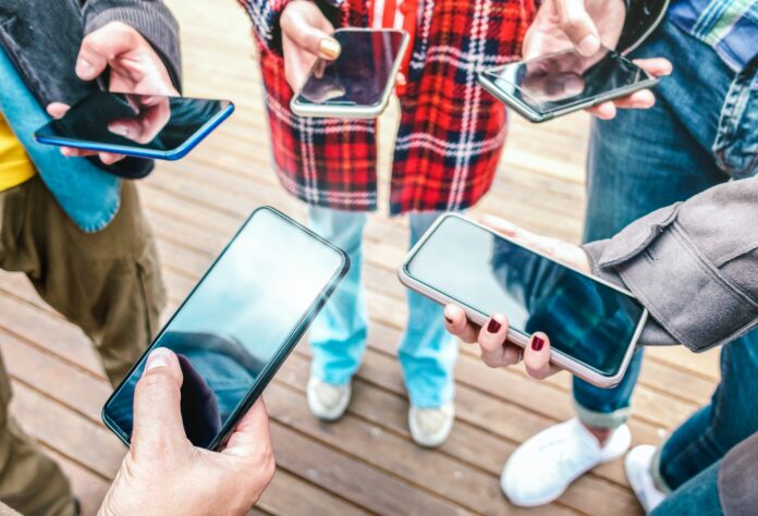 Mobile Technology Is Changing the Face of Marketing in the UK 6 Mobile Technology Is Changing the Face of Marketing in the UK 6